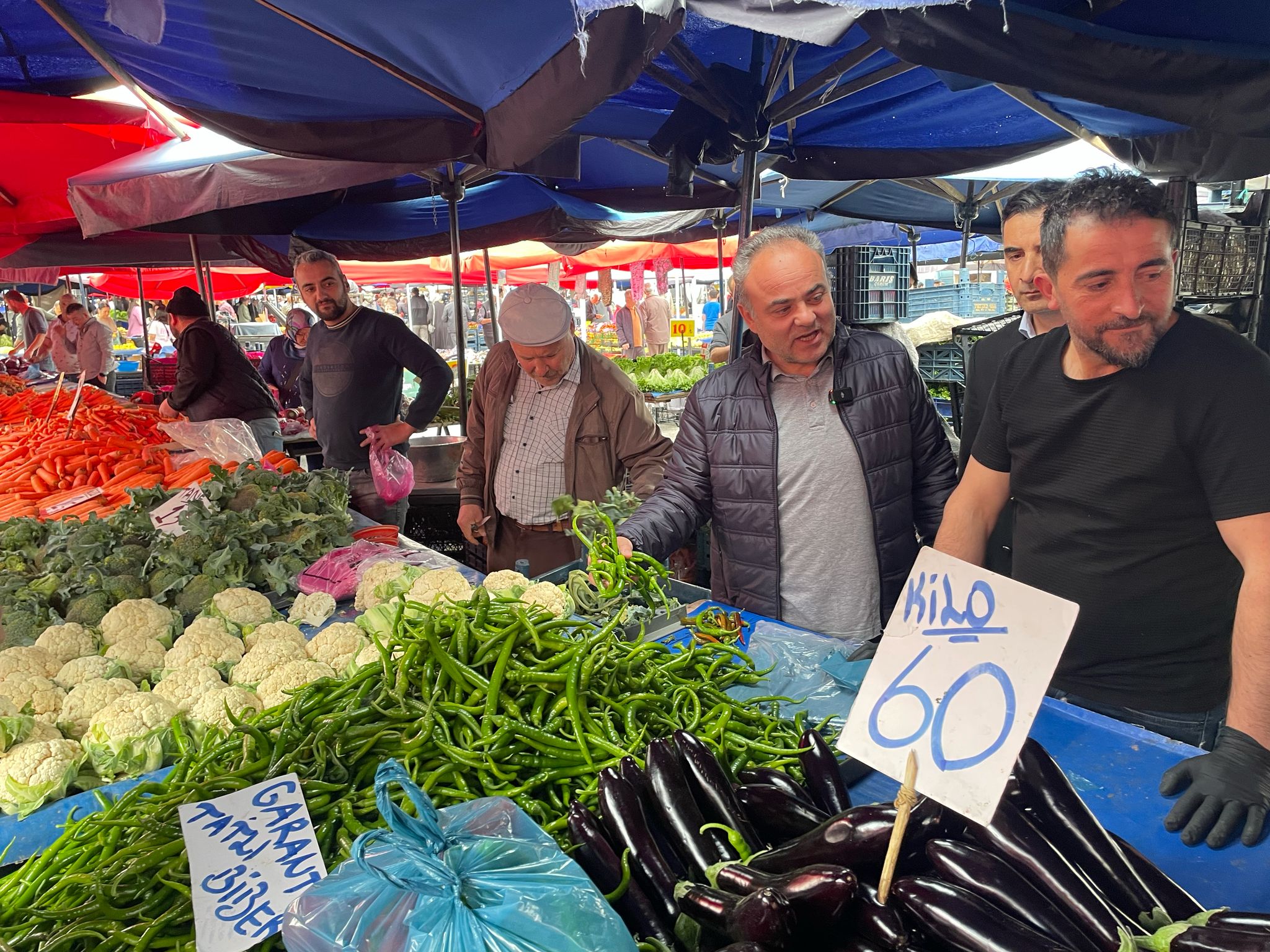 PAZARLARDA SIKI DENETİM DEVAM EDİYOR